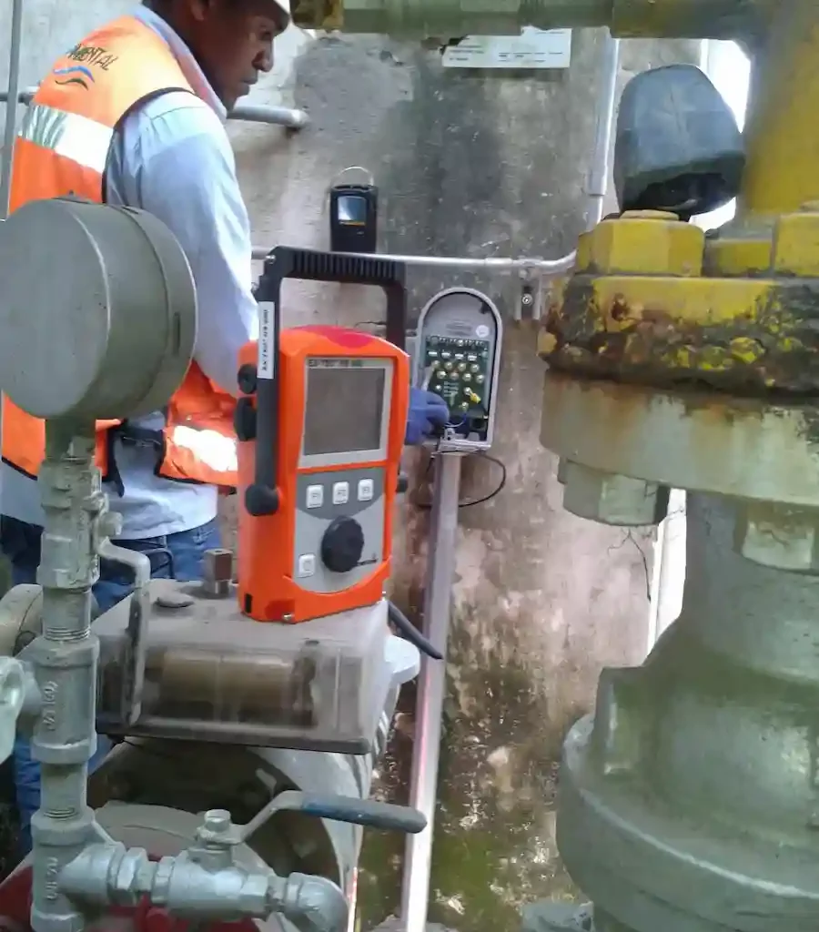 DETECCION DE FUGAS Y MEDICION DE GAS EN REDES DE TRANSPORTE Y DISTRIBUCION